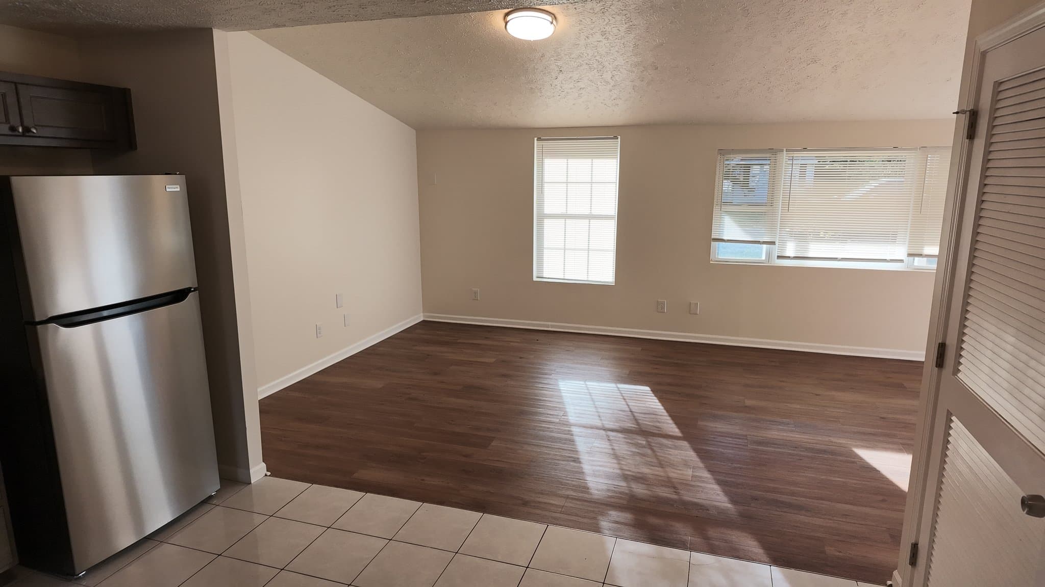 Evansville House: 2530 S Roosevelt Dr