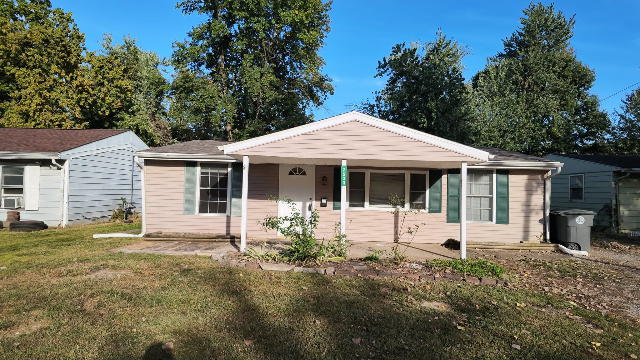 Evansville House: 2530 S Roosevelt Dr
