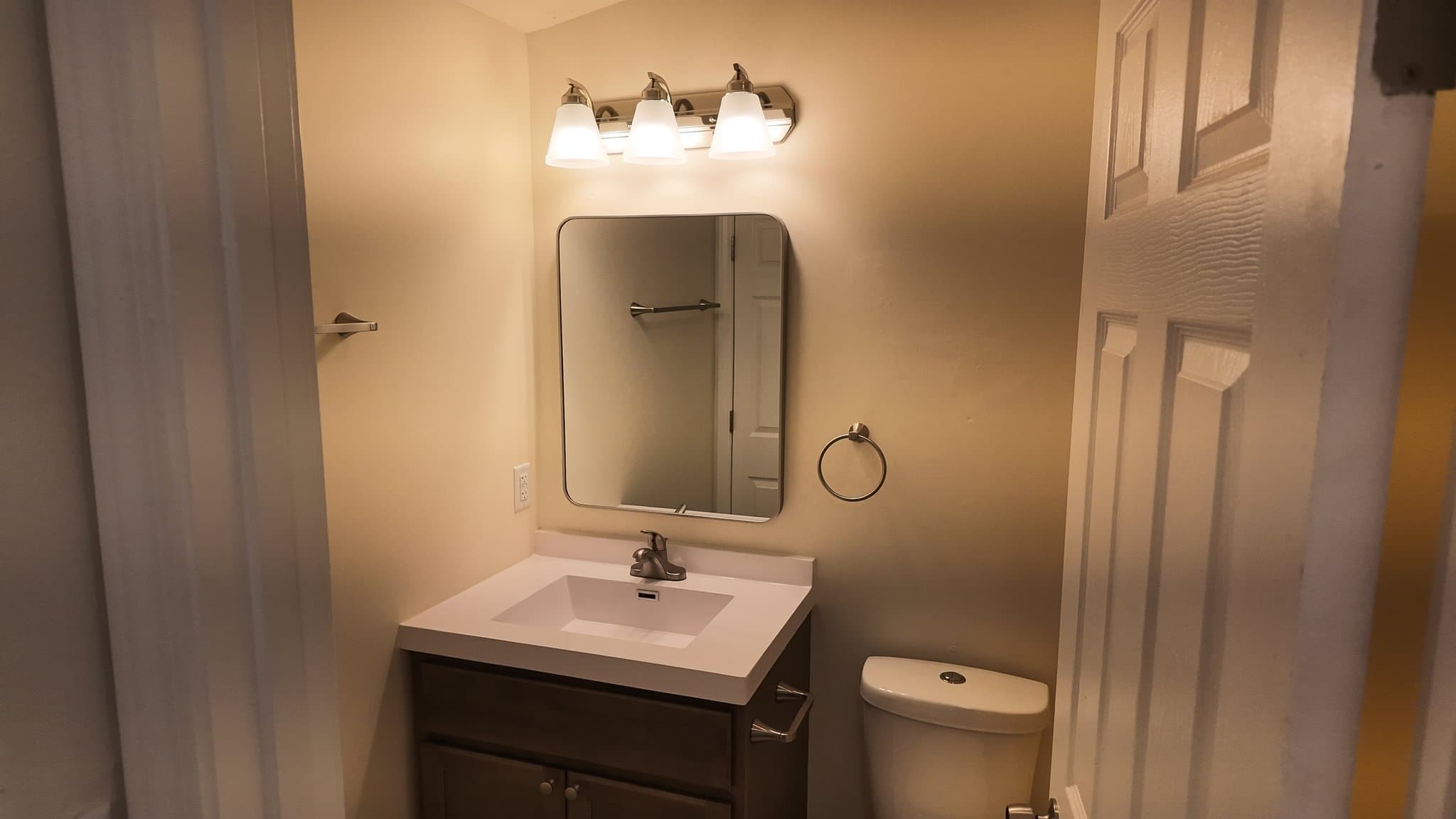 Evansville House: 2530 S Roosevelt Dr