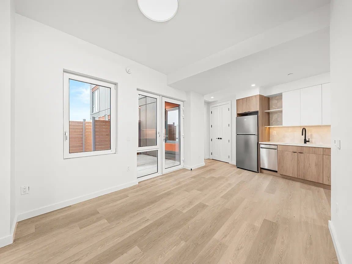 Brooklyn Condo: 11615 Cedar St