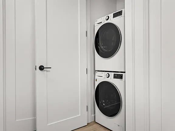 Brooklyn Condo: 11615 Cedar St