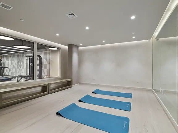 Brooklyn Condo: 11615 Cedar St