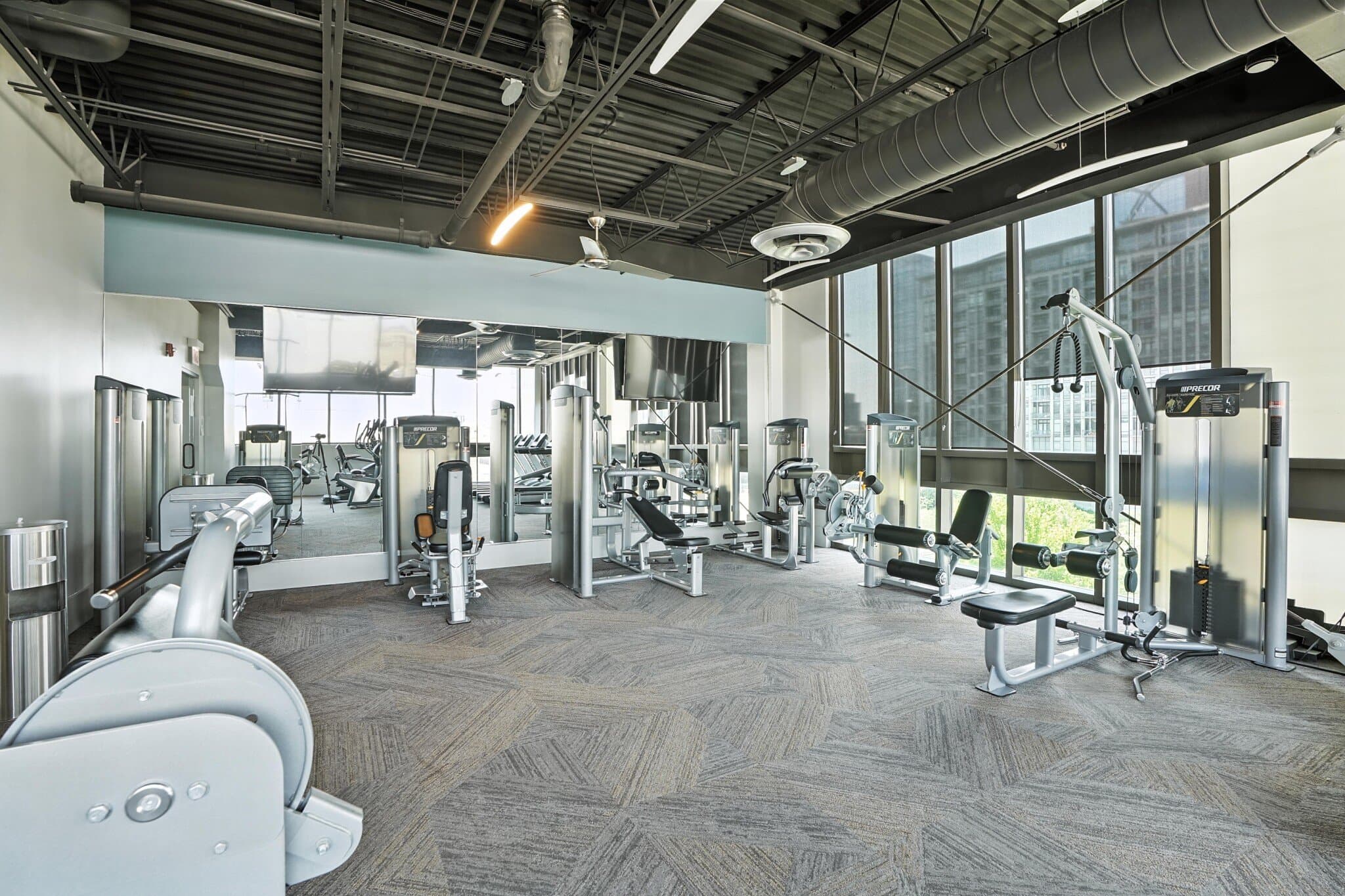 Chicago Condo: 677 W Wayman St