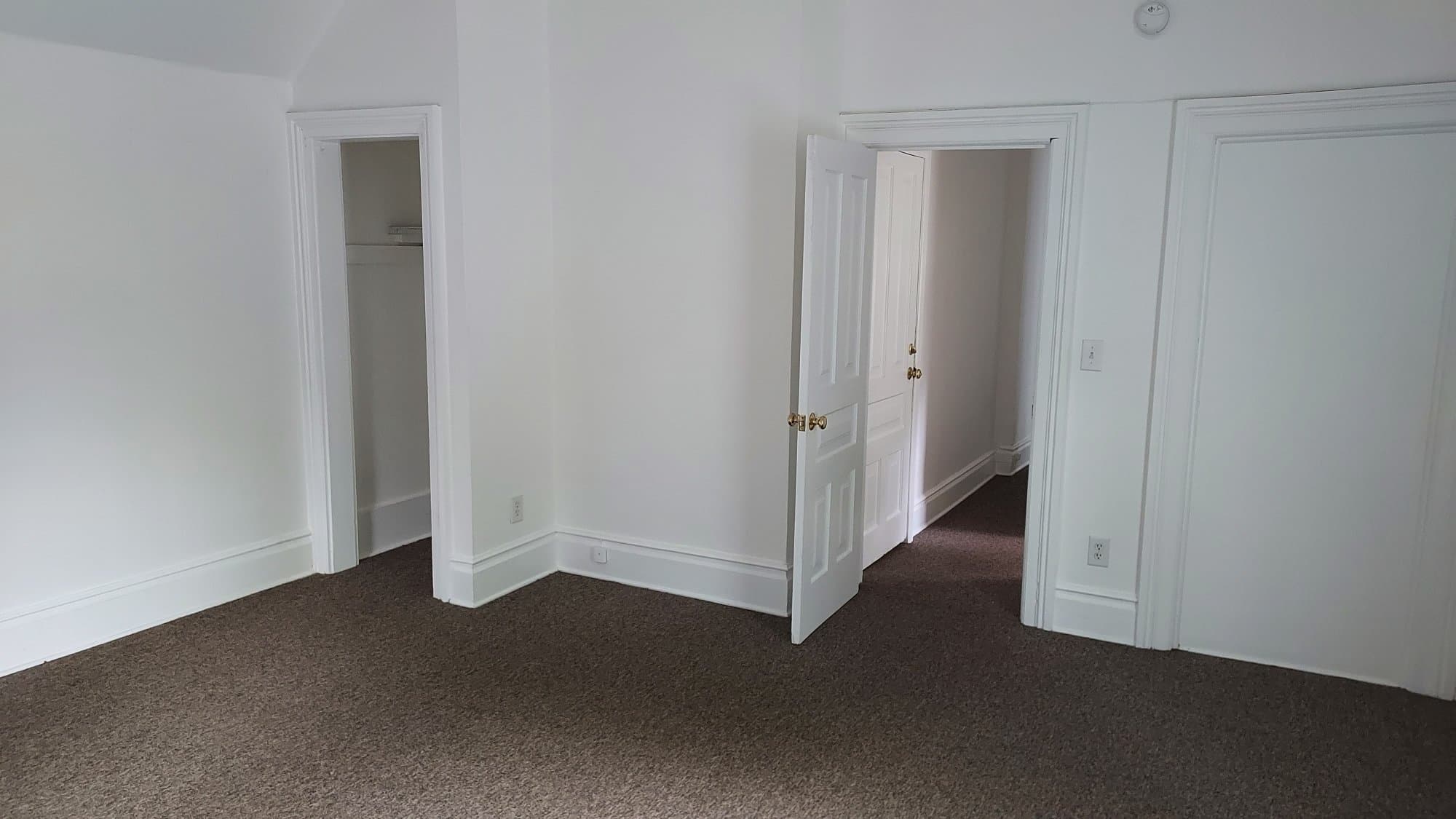 Howell Multiplex: 417 N Court St