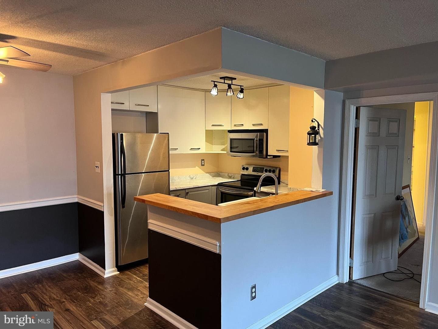 Norristown Condo: 112 Riversedge Dr