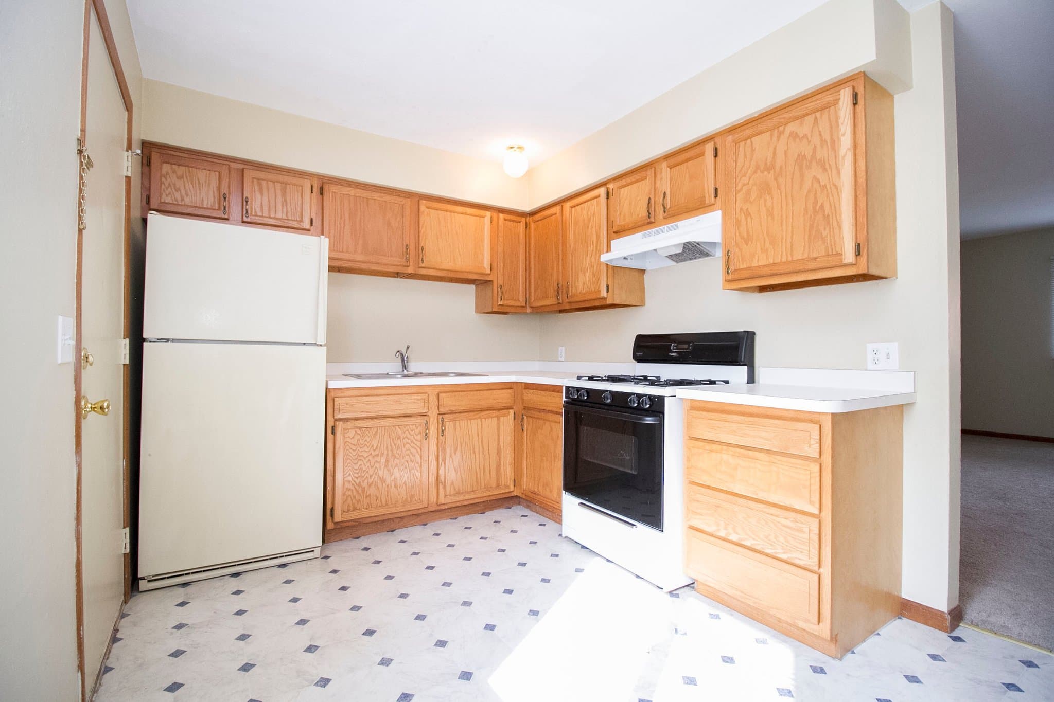 Toledo Townhome: 4715 Bennett Rd