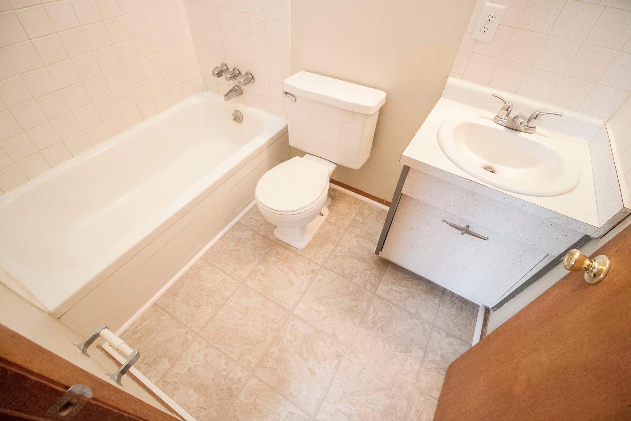 Toledo Townhome: 4715 Bennett Rd