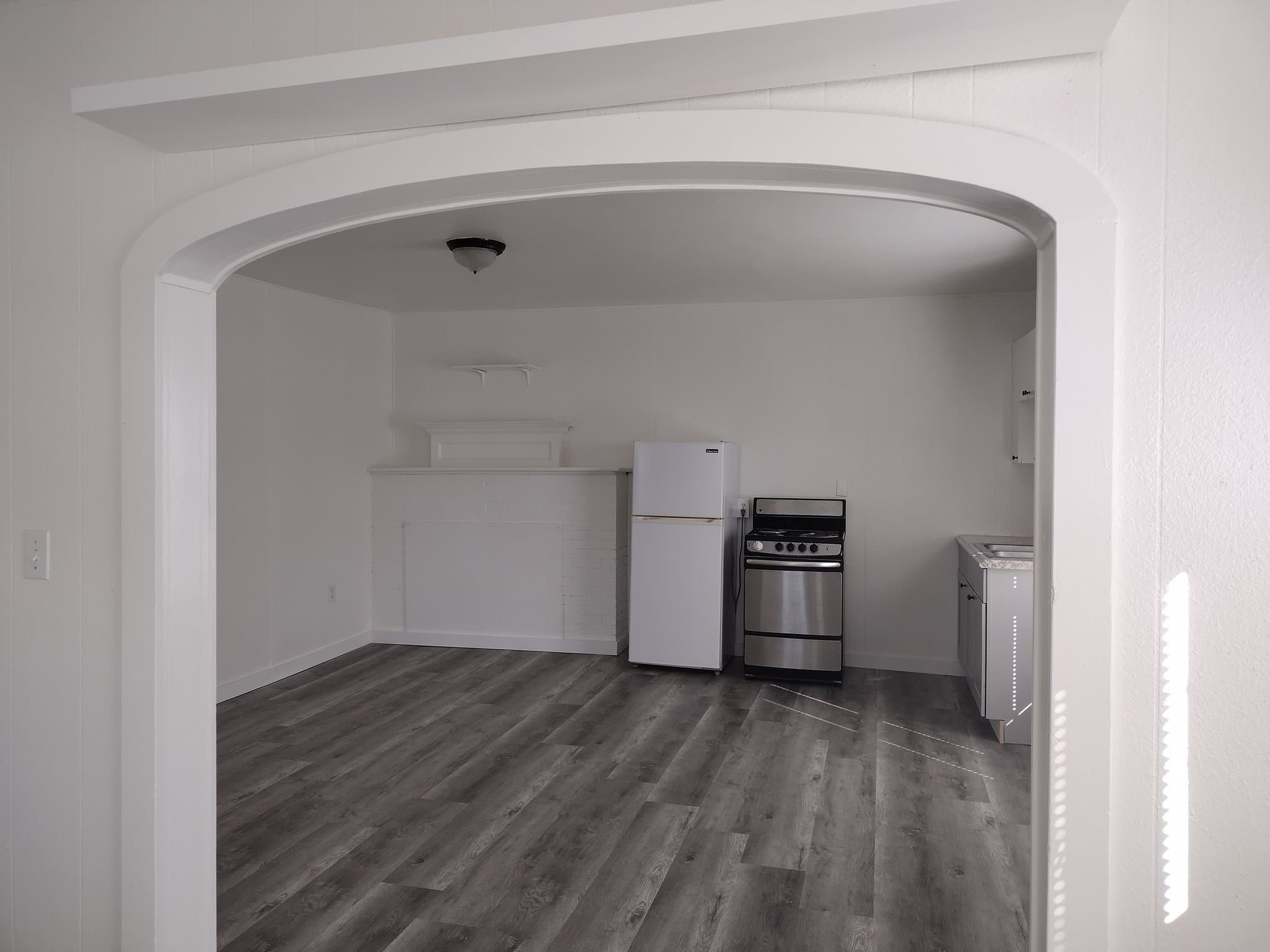 Seaside Apartment: 521 Beach Dr