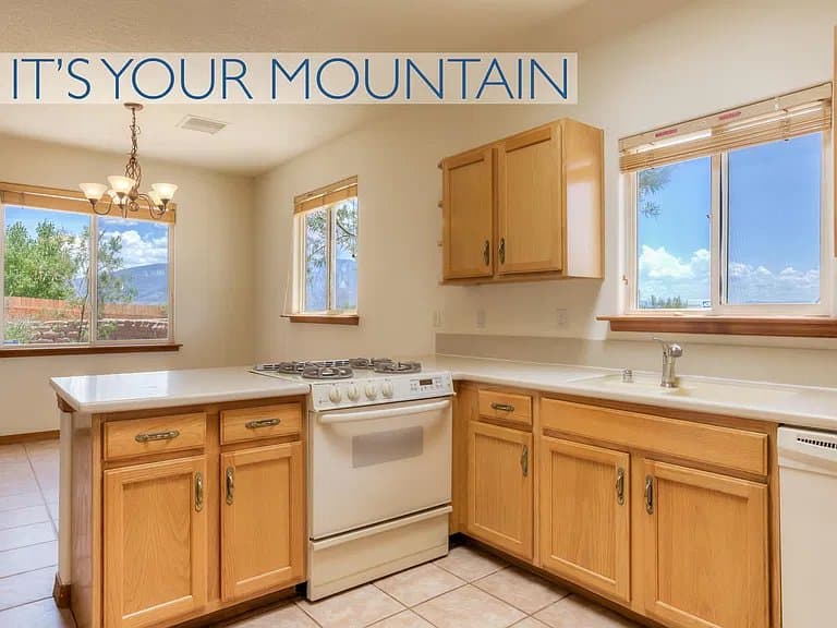 RIO RANCHO House: 2124 San Pablo Rd NE
