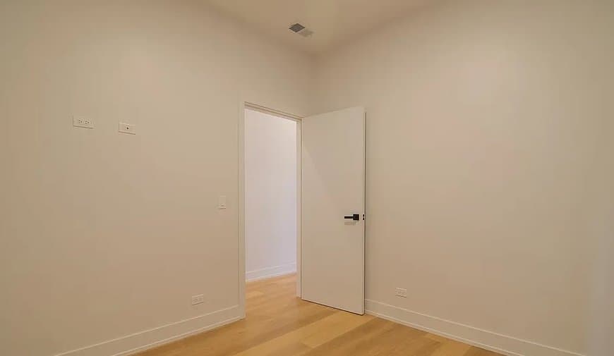 Chicago Apartment: 2046 W Washington Blvd