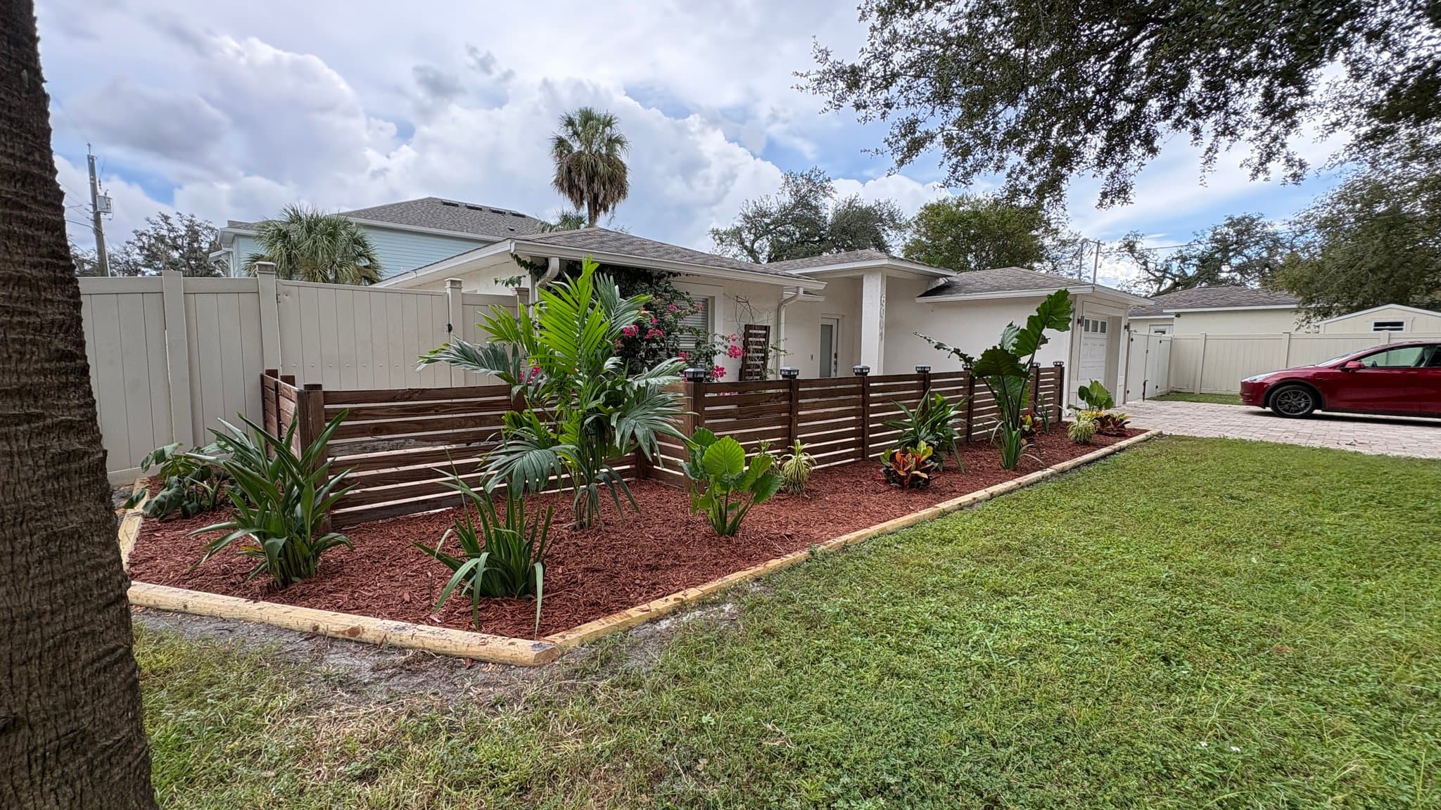 Tampa House: 6001 N. Lynn Ave