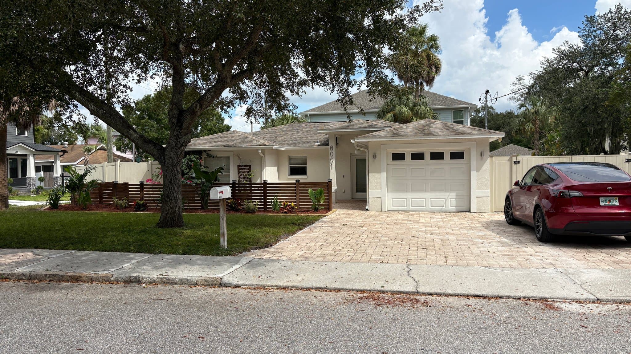 Tampa House: 6001 N. Lynn Ave