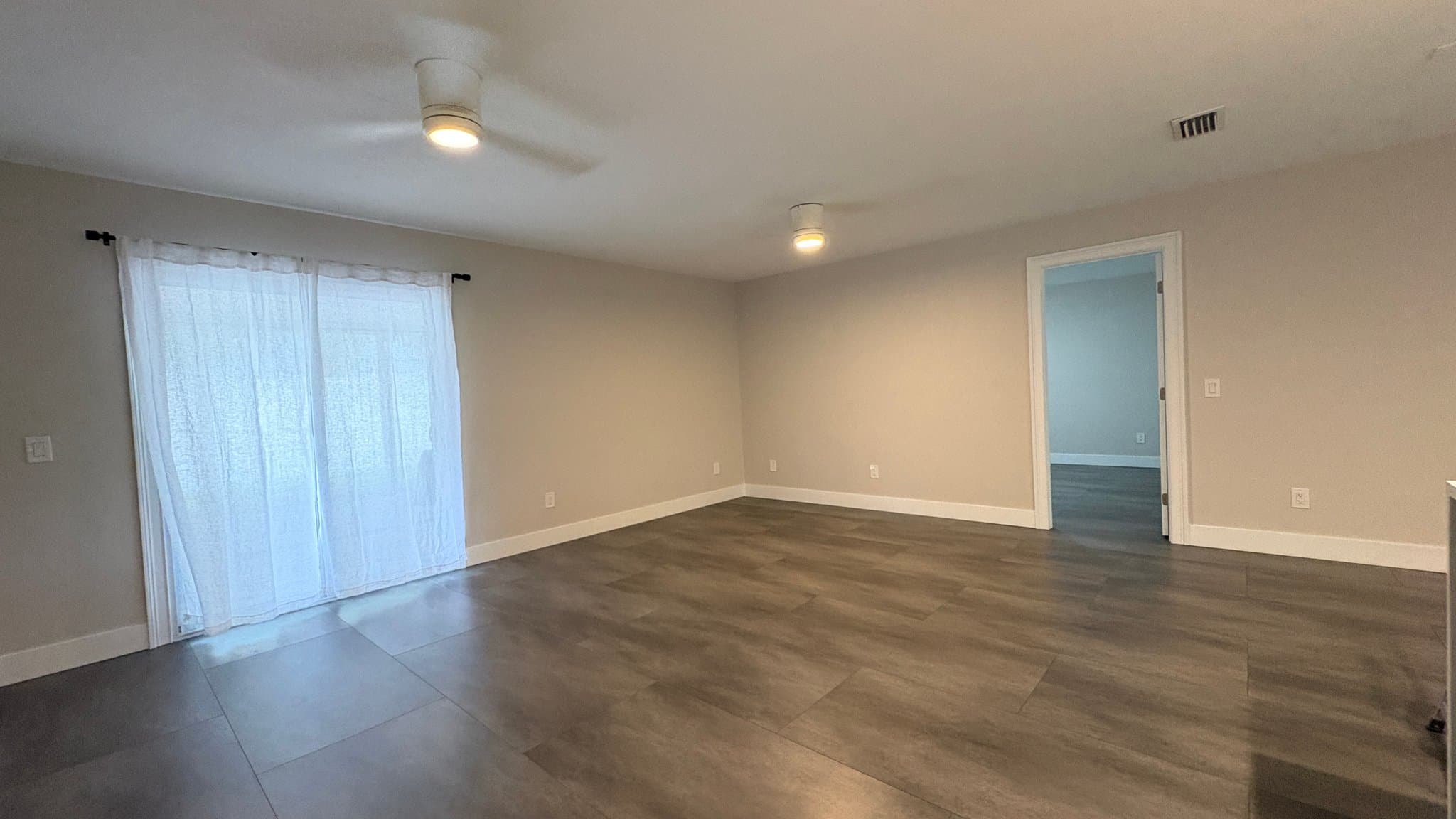 Tampa House: 6001 N. Lynn Ave