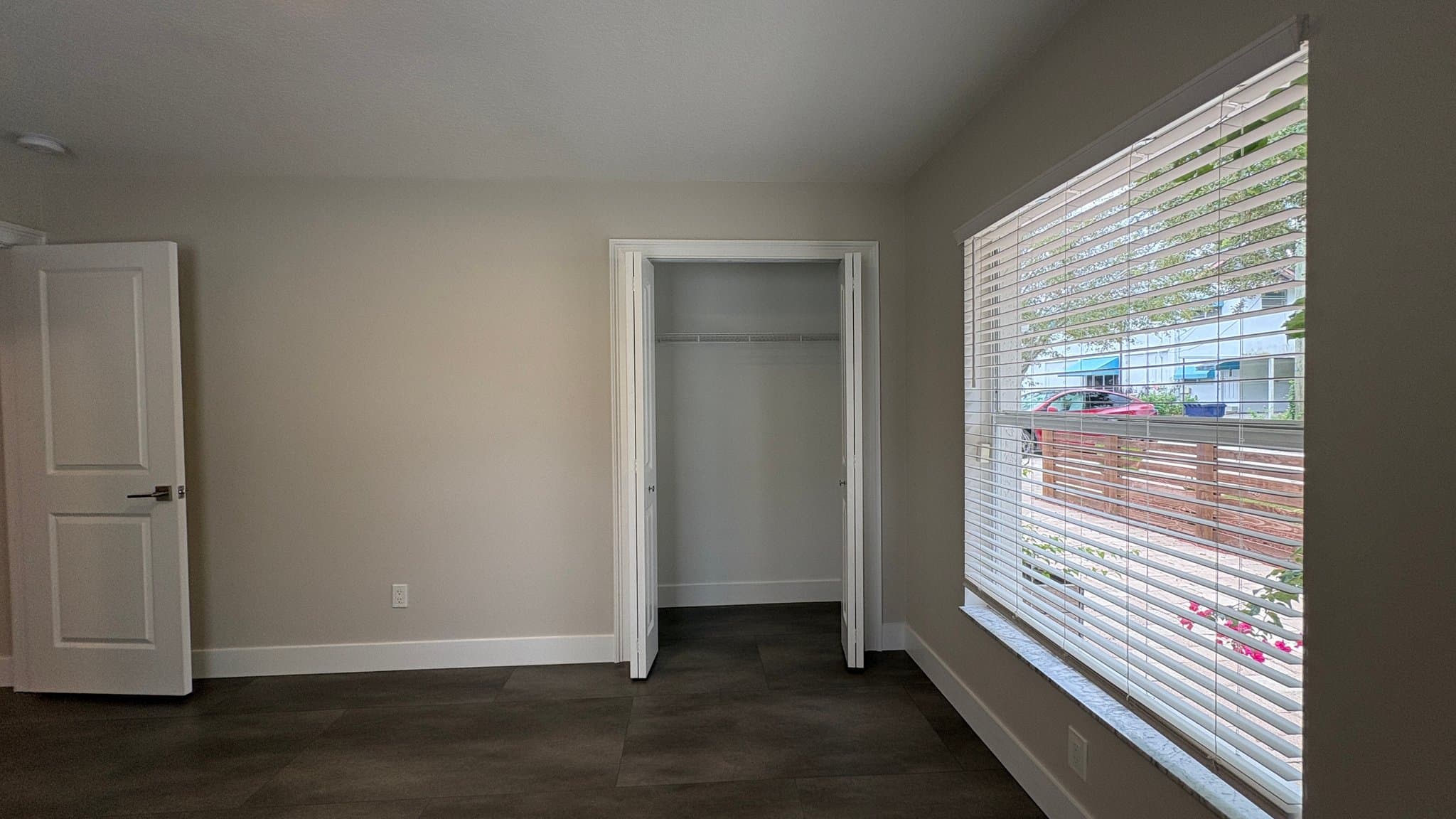 Tampa House: 6001 N. Lynn Ave