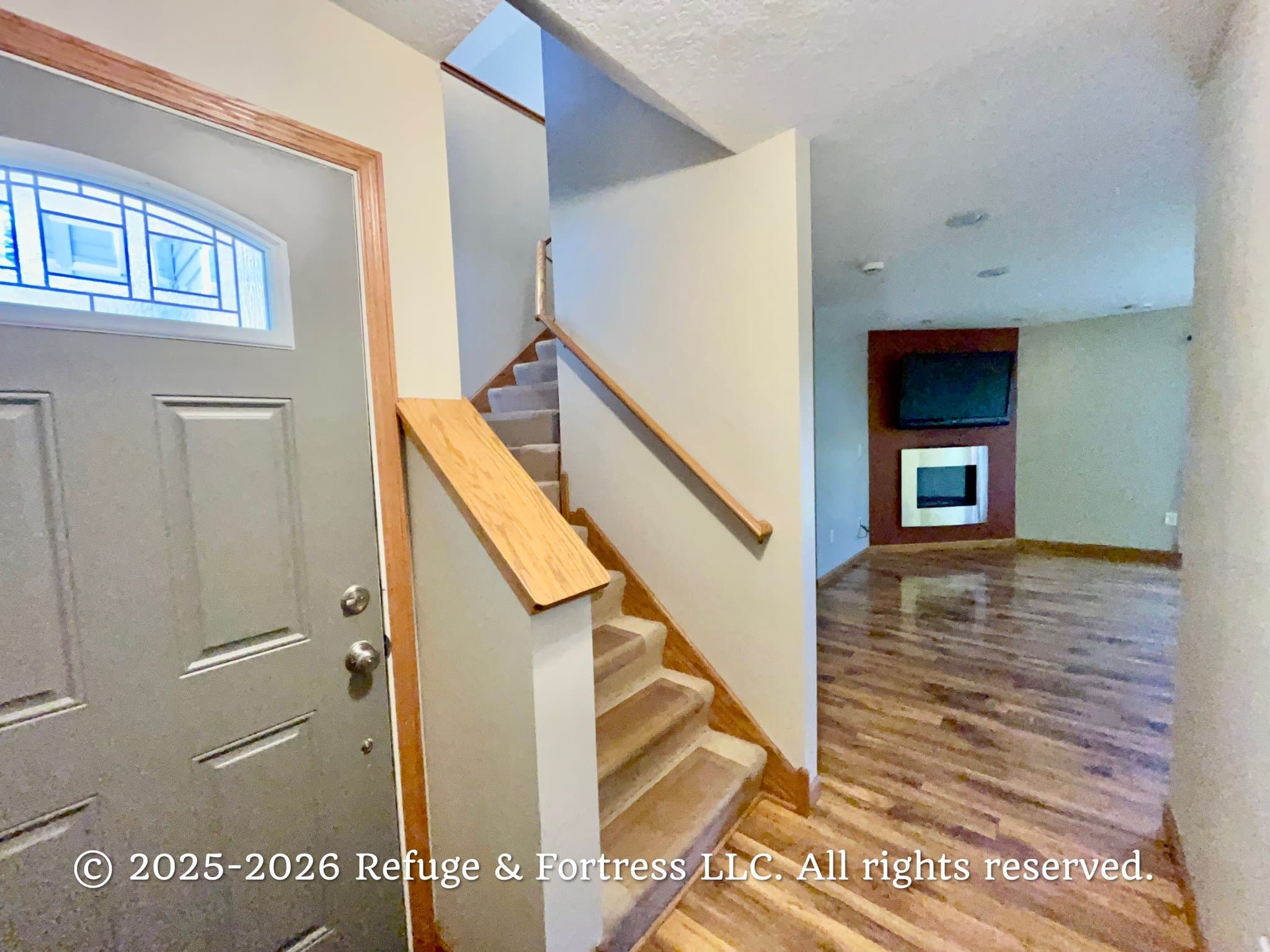 Shakopee House: 817 Jack Russell Ave