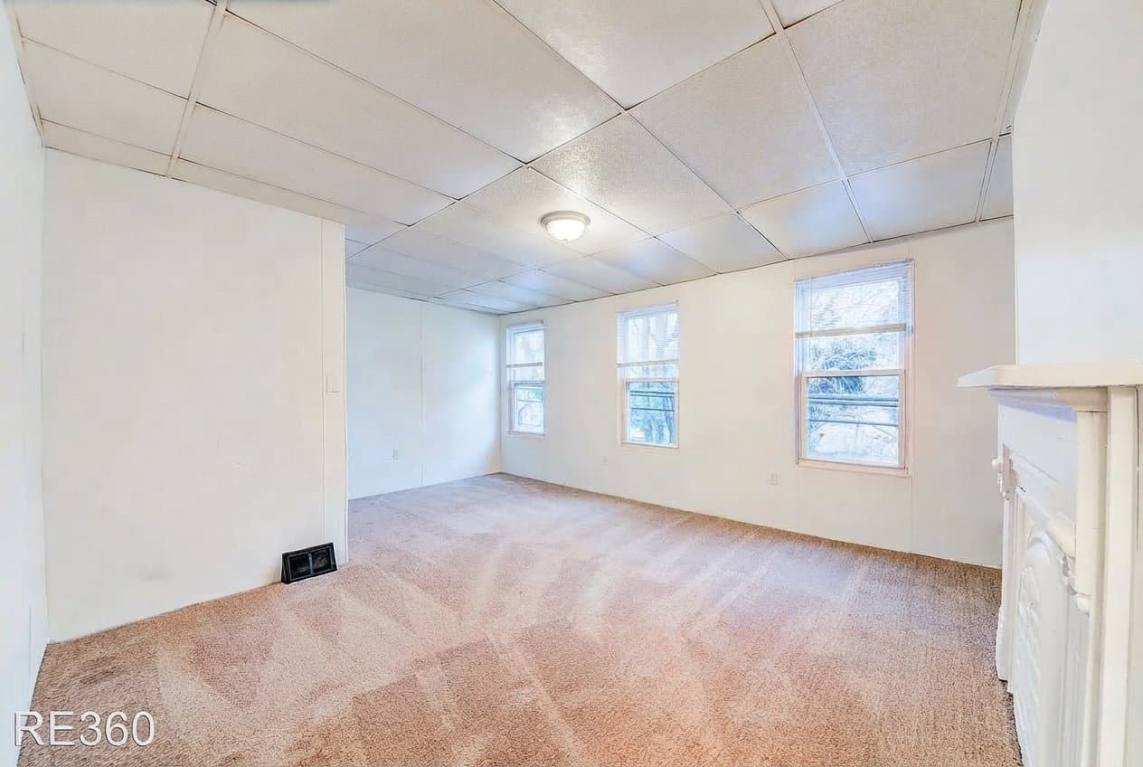 Pittsburgh House: 979 Manton Way