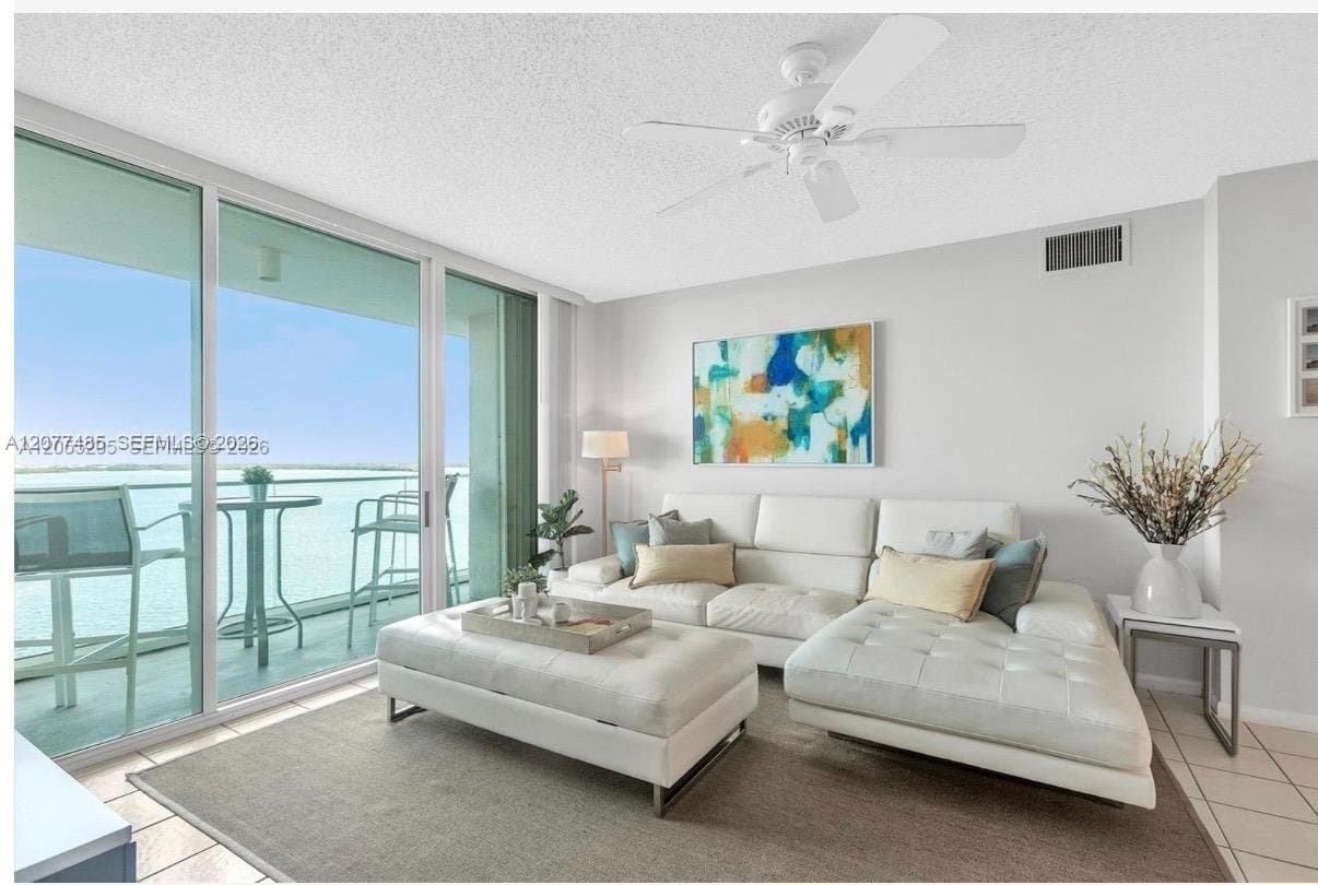 Miami Condo: 800 Claughton Island Dr