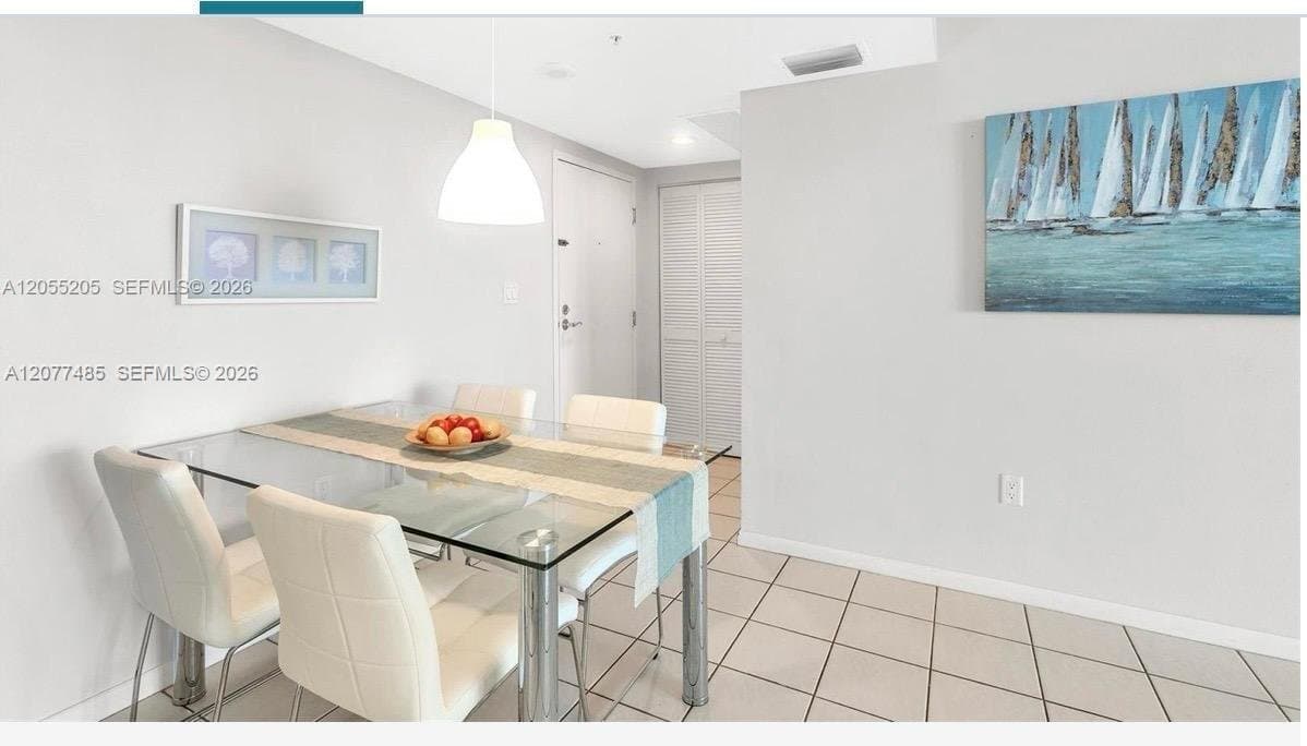 Miami Condo: 800 Claughton Island Dr