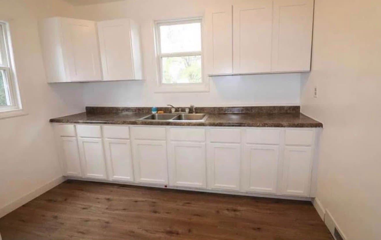 Jackson Single Room: 240 W High St.