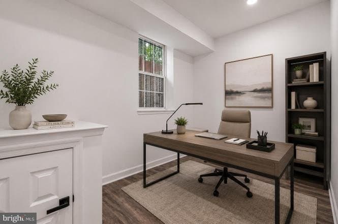 Washington House: 422 58th Street NE