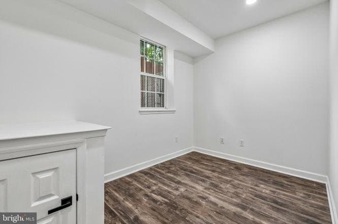 Washington House: 422 58th Street NE