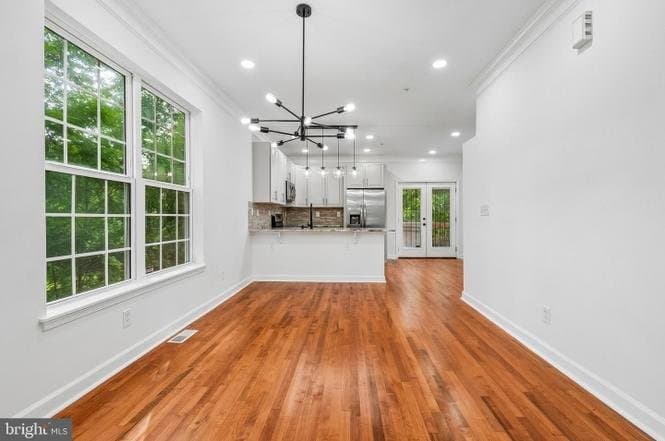 Washington House: 422 58th Street NE
