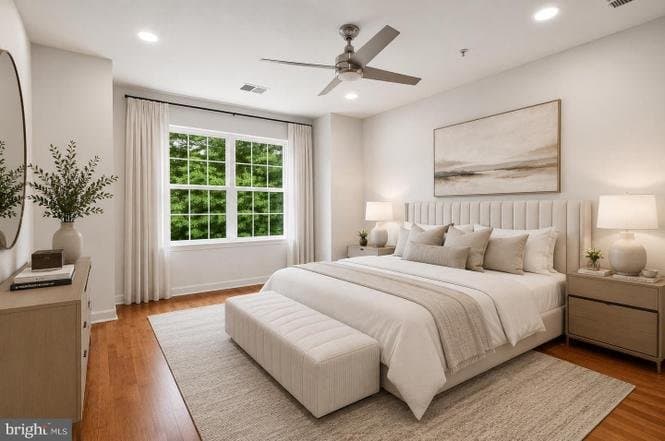 Washington House: 422 58th Street NE