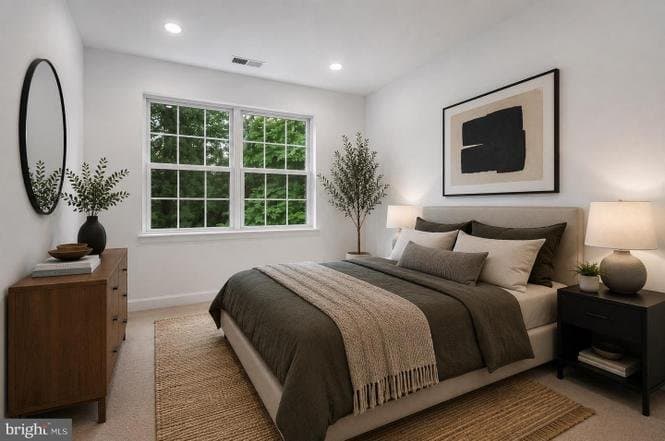 Washington House: 422 58th Street NE