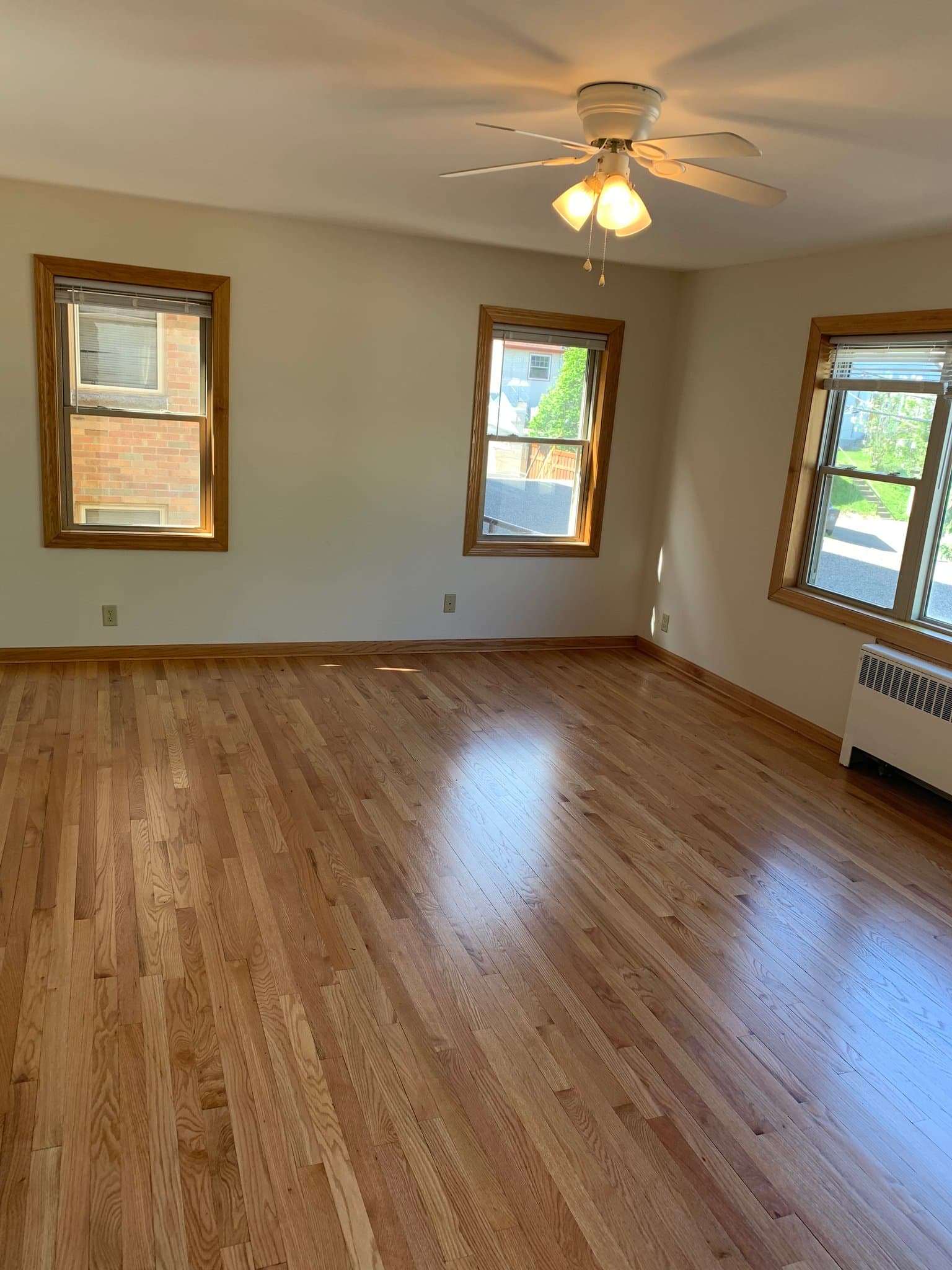 St. Paul Apartment: 705 snelling ave s.