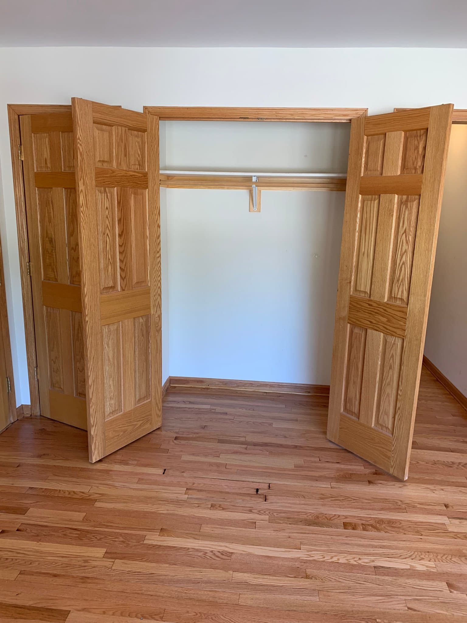 St. Paul Apartment: 705 snelling ave s.