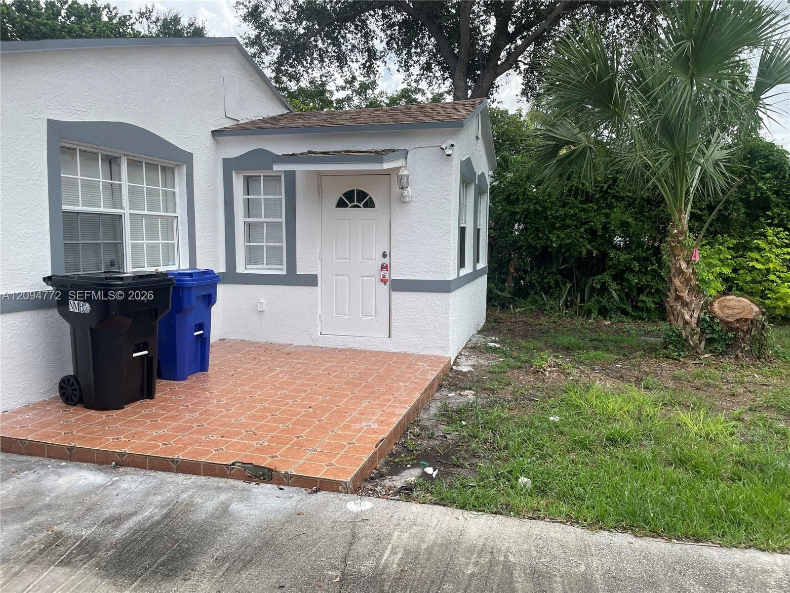 NORTH MIAMI BEACH House: 24 NE 169th St