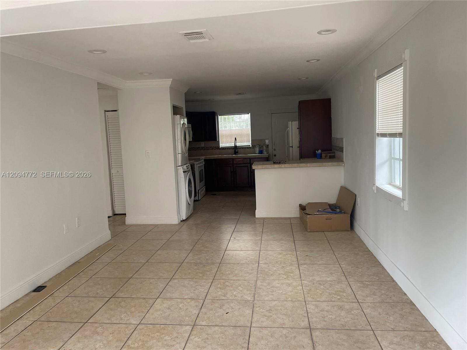 NORTH MIAMI BEACH House: 24 NE 169th St