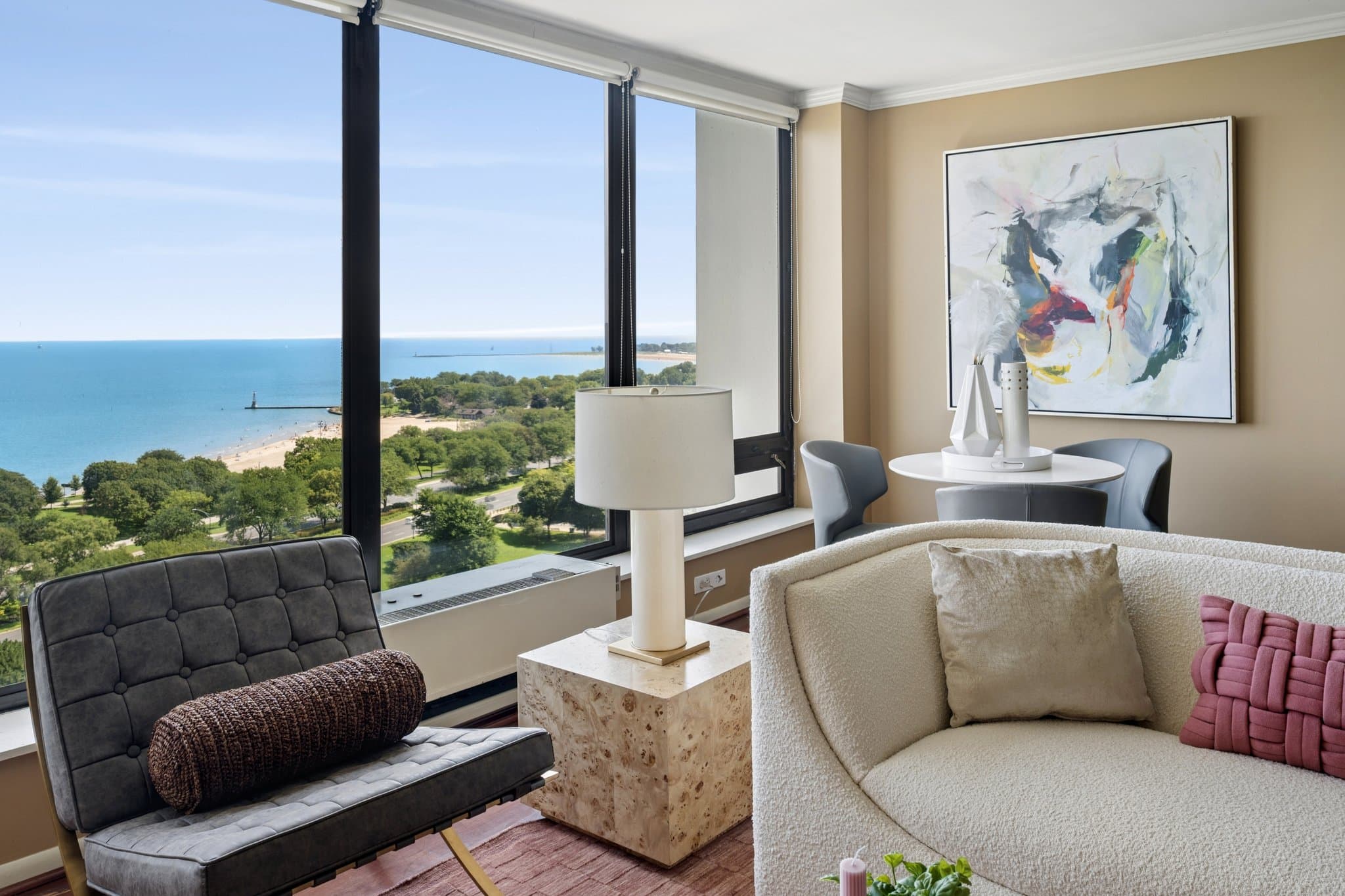 Chicago Condo: 5445 N Sheridan Rd