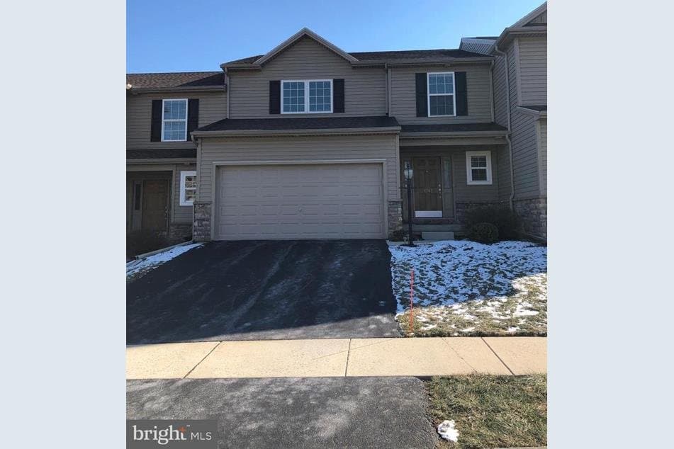 Mechanicsburg Townhome: 1741 Haralson Drive