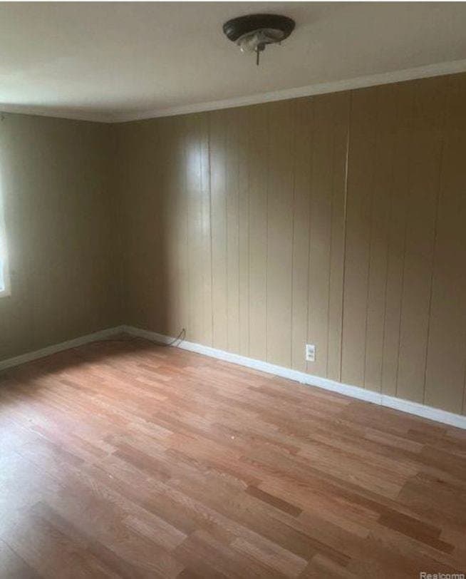 Detroit House: 15871 Fairmount Drive