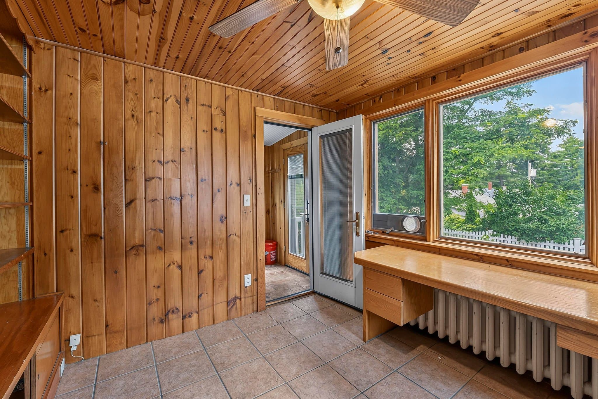 Auburn House: 16 Beacon Avenue