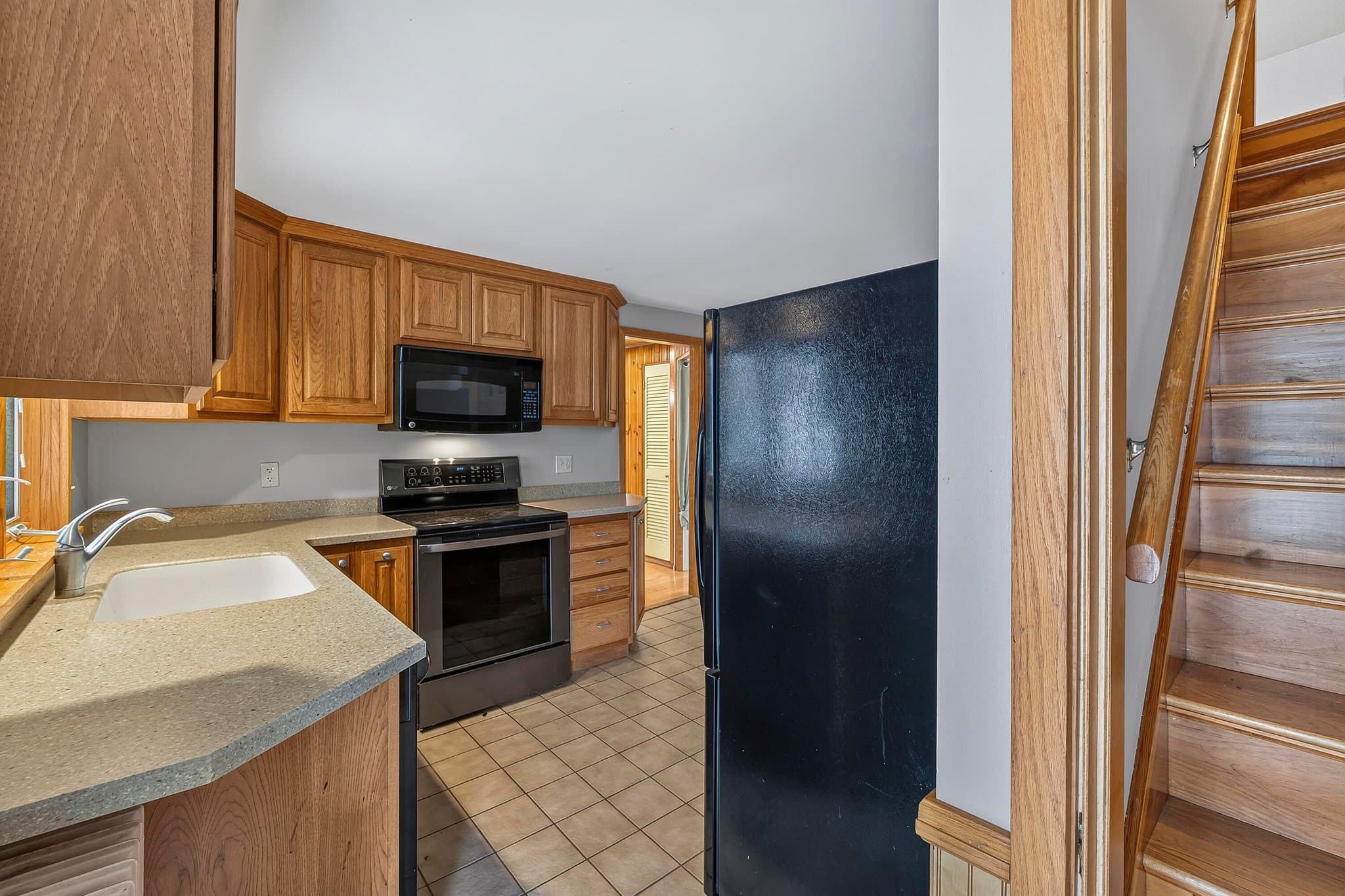 Auburn House: 16 Beacon Avenue