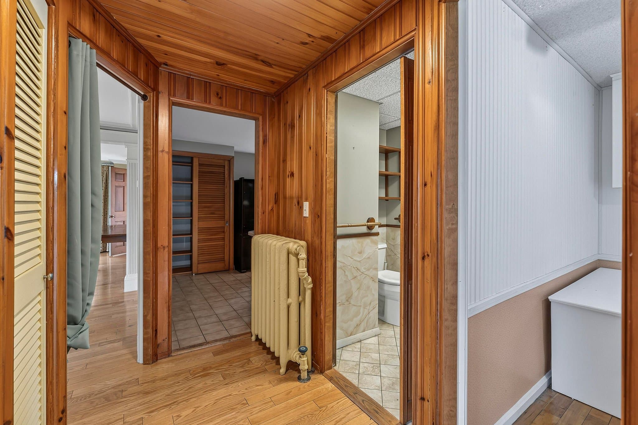 Auburn House: 16 Beacon Avenue