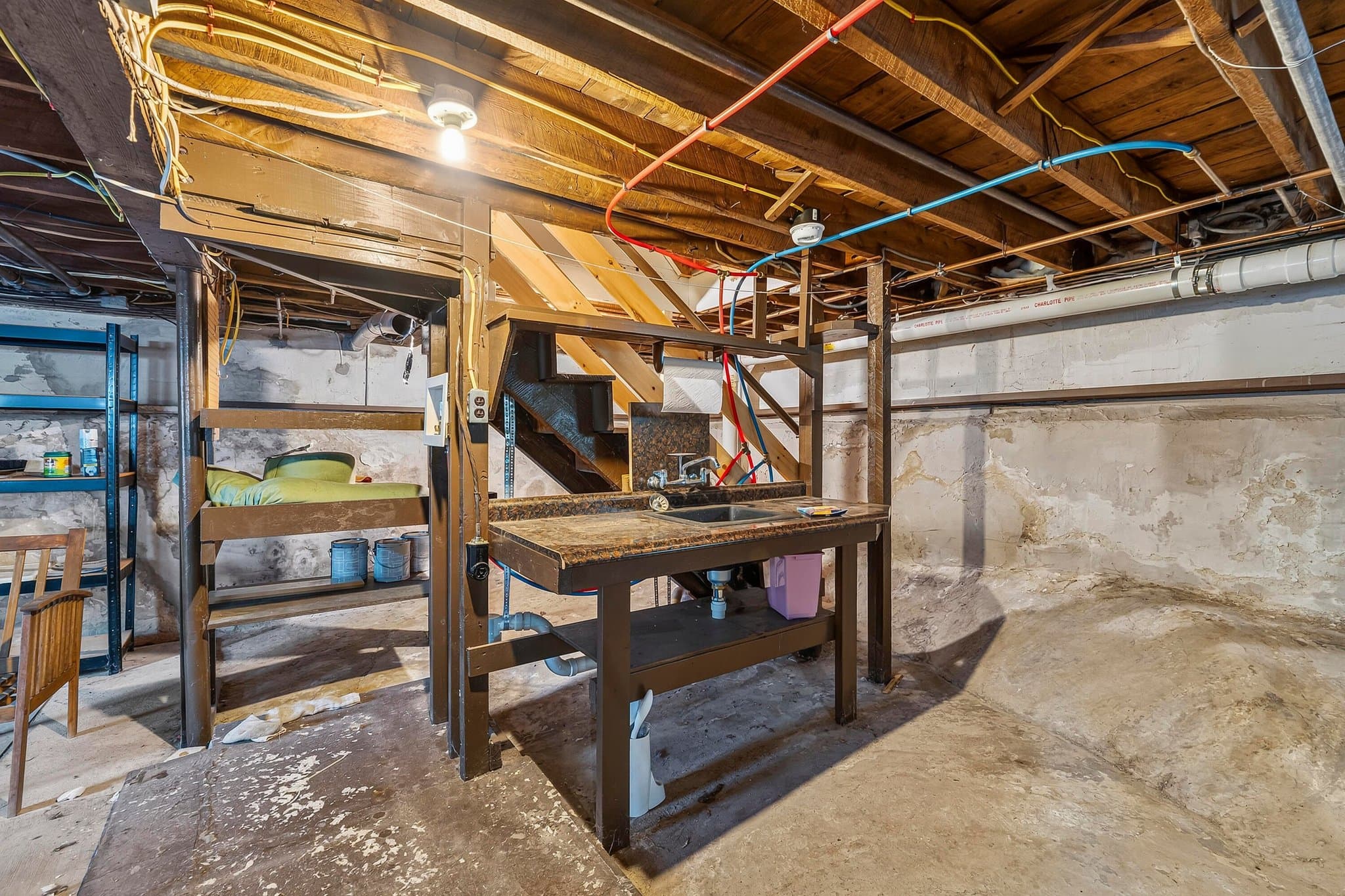 Auburn House: 16 Beacon Avenue