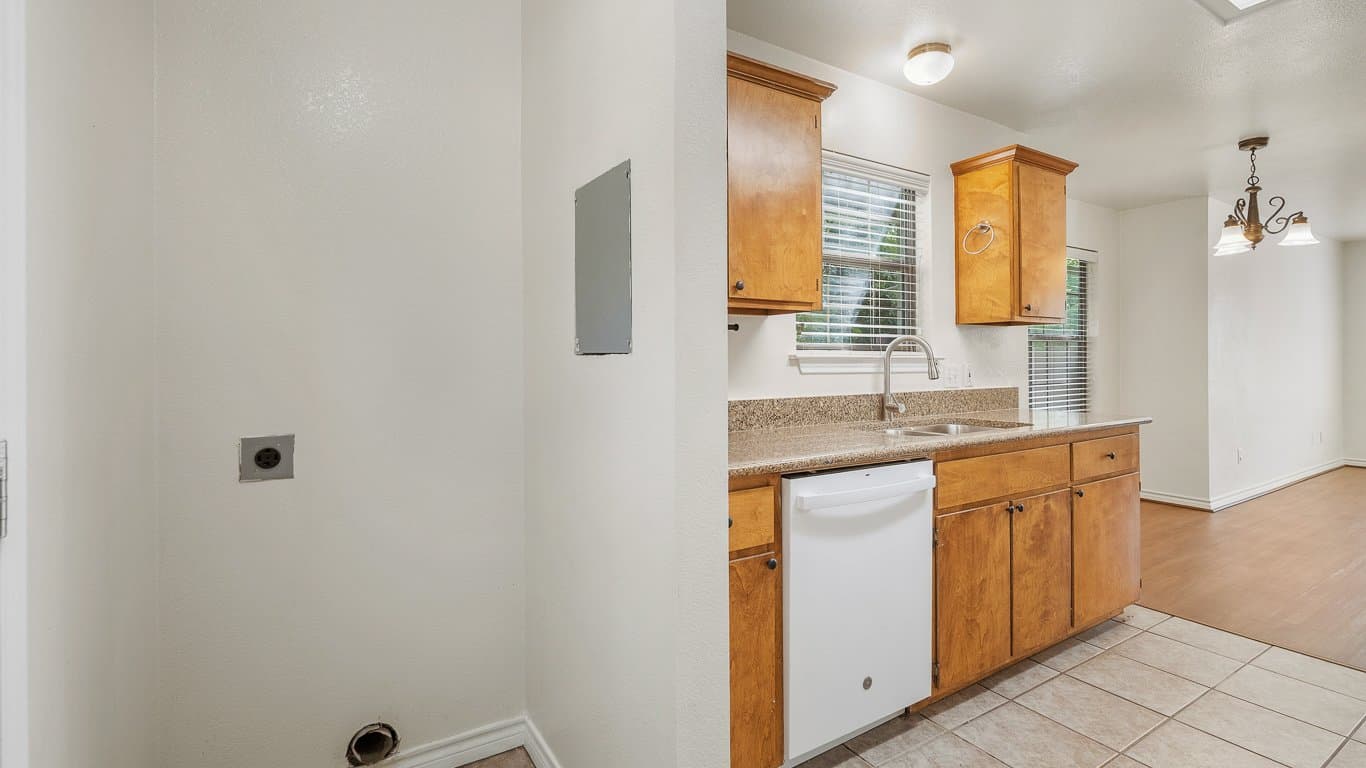 Huntsville Townhome: 126 Yegua Cir