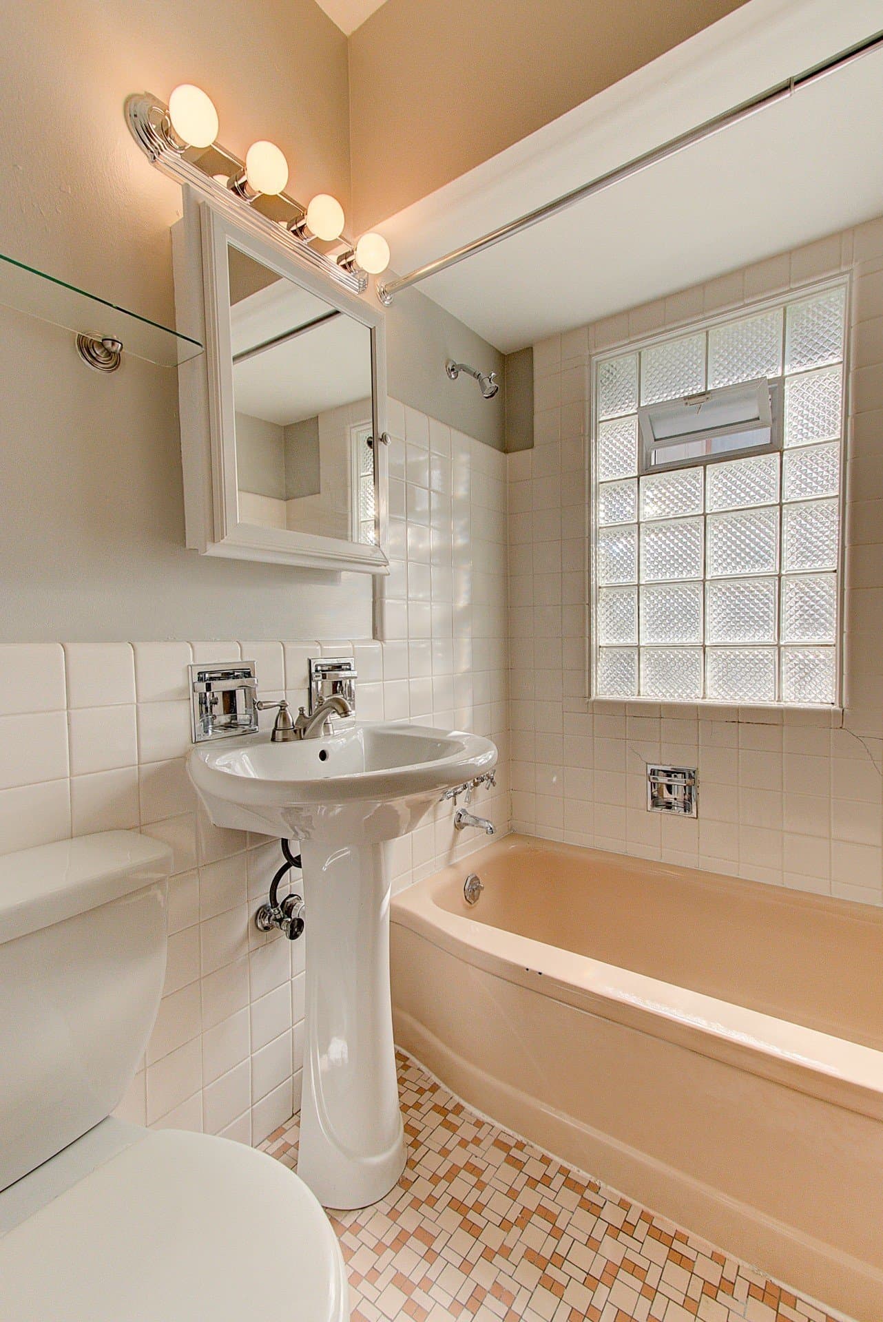Elm Grove Apartment: 1847 N. Prospect Avenue