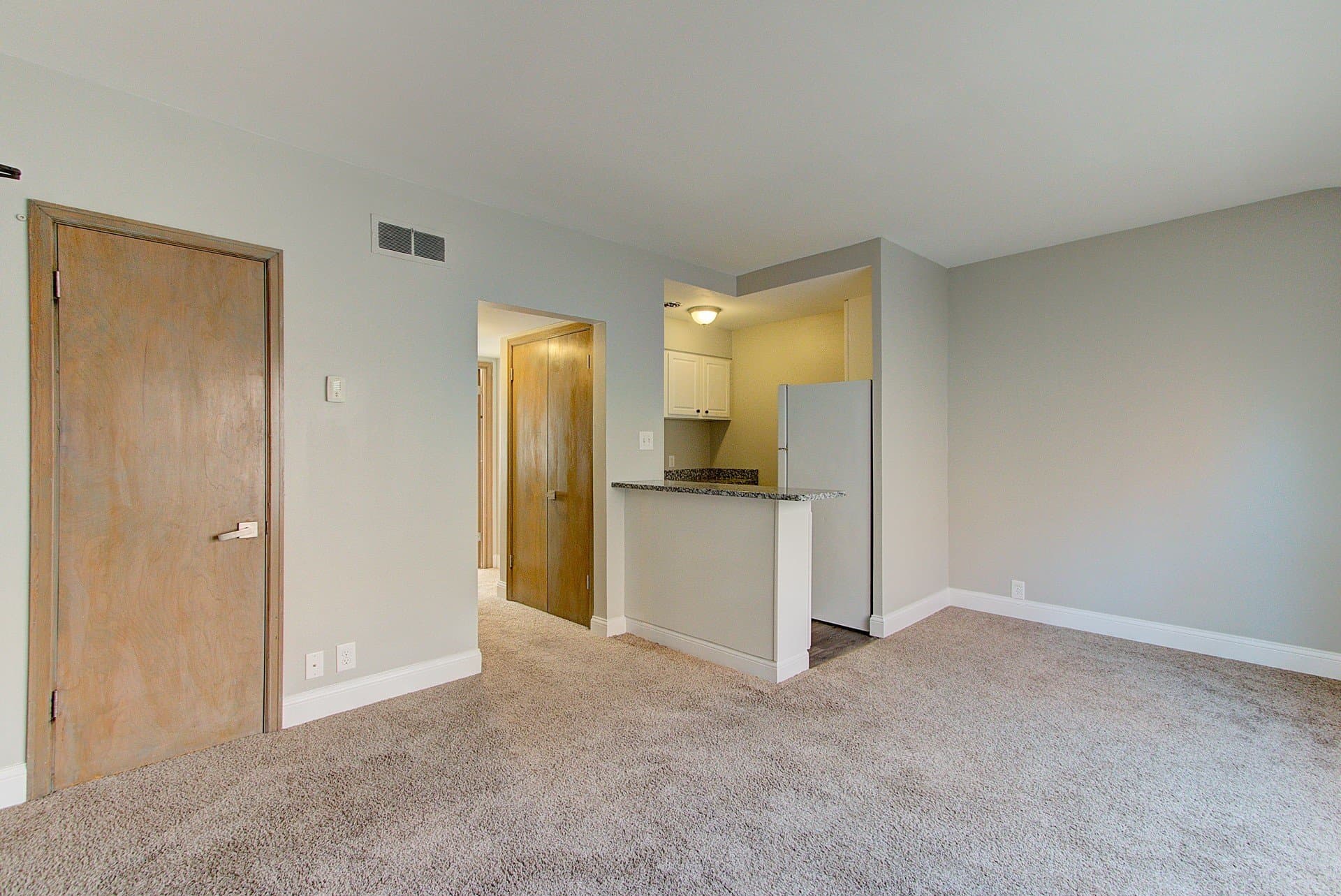 Elm Grove Apartment: 1847 N. Prospect Avenue