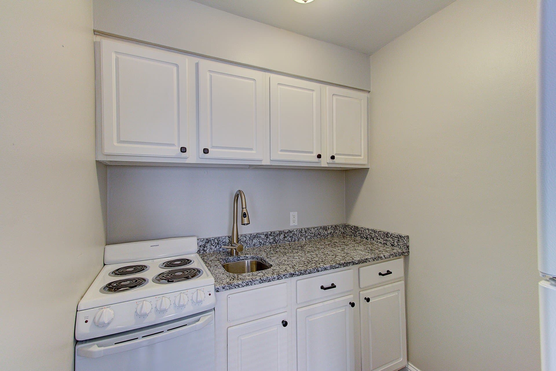 Elm Grove Apartment: 1847 N. Prospect Avenue