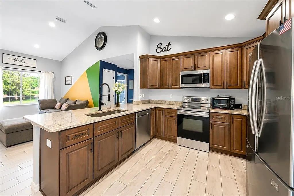Ocala House: 126 Locust Radl