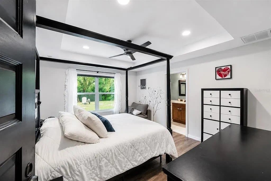 Ocala House: 126 Locust Radl