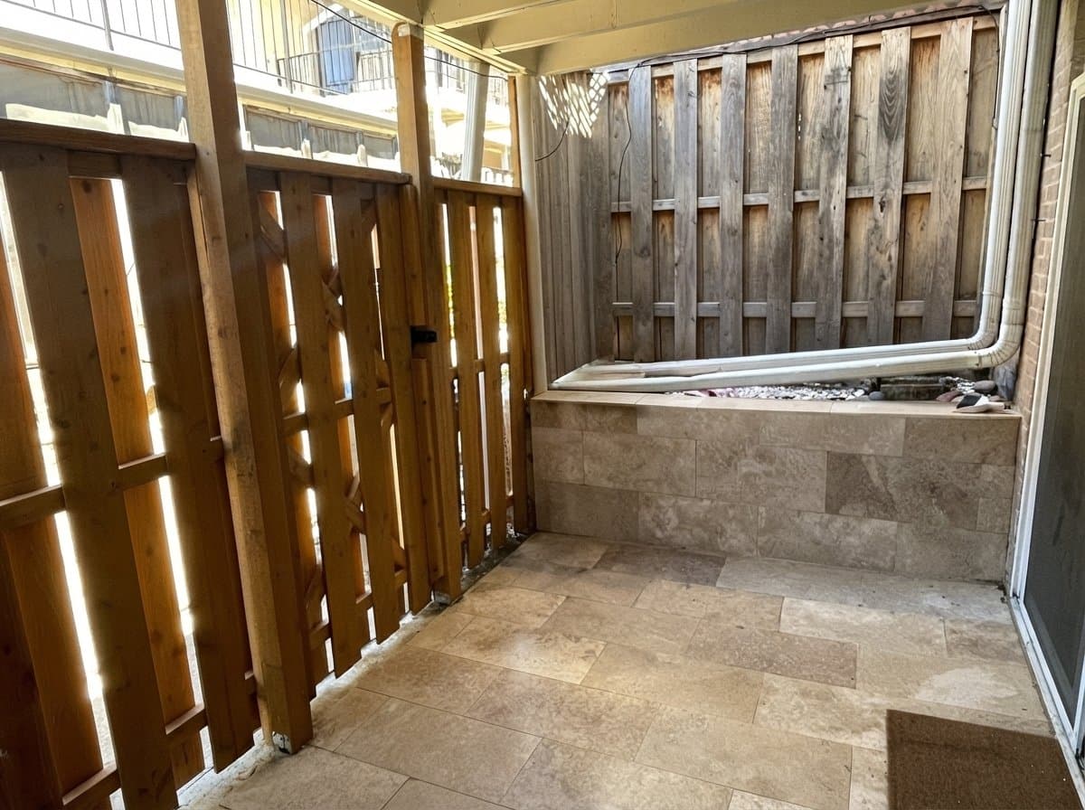 Dallas Condo: 15909 Stillwood Street