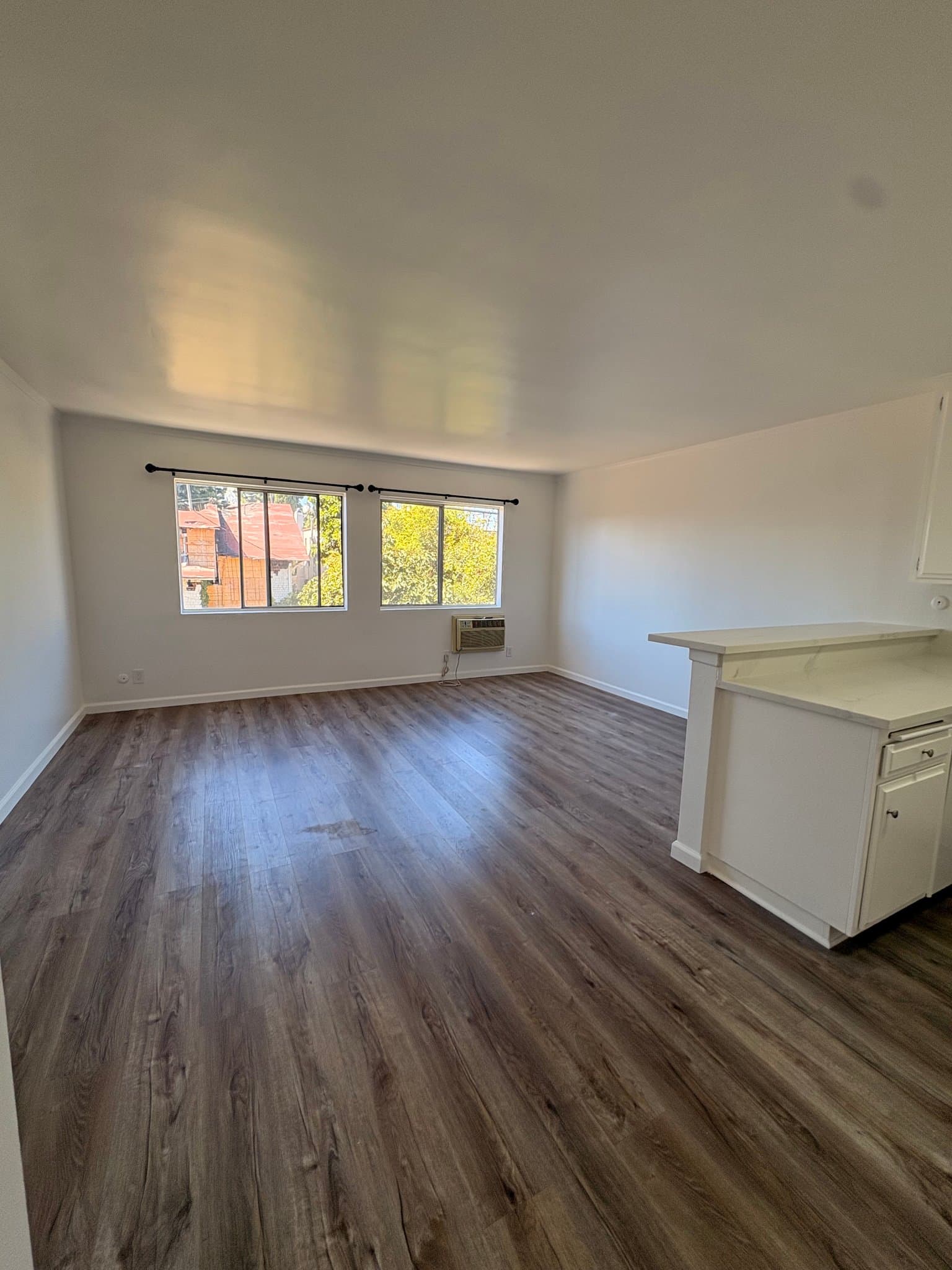 Los Angeles Apartment: 1825 N. Gramercy Pl.
