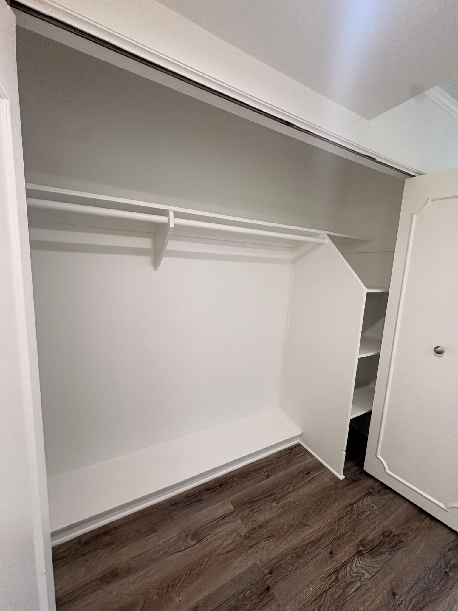 Los Angeles Apartment: 1825 N. Gramercy Pl.
