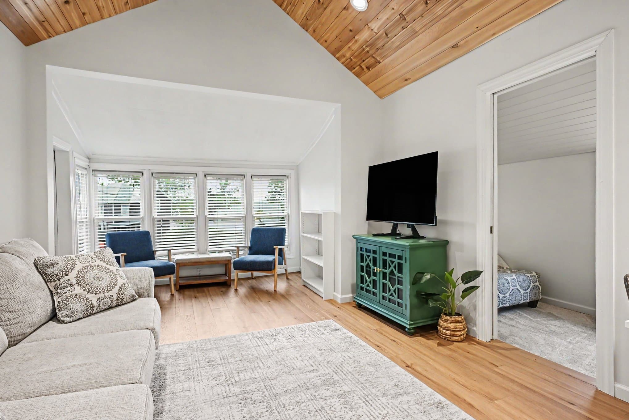 Winona Lake House: 1604 Chestnut Ave