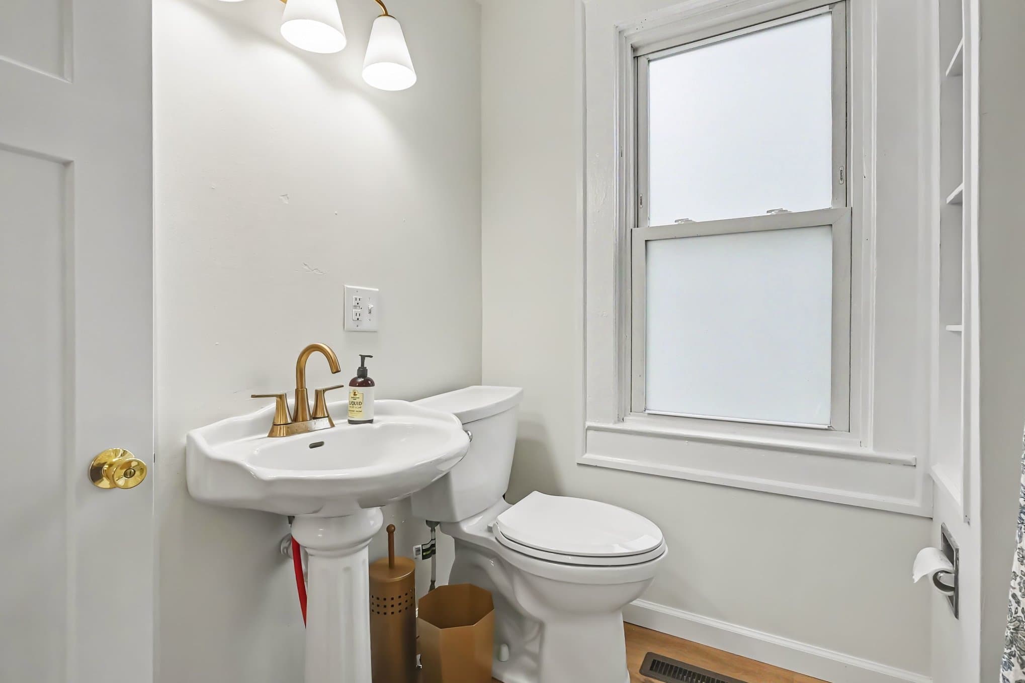 Winona Lake House: 1604 Chestnut Ave